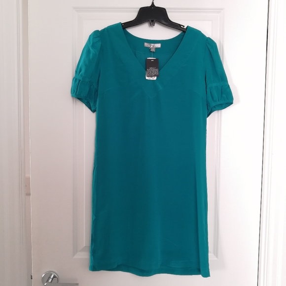 💚 Green silk dress - Picture 2 of 7